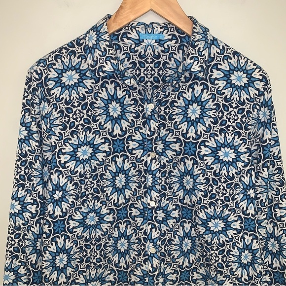 J. McLaughlin Shirt Women’s Size Medium Catalina Blue Long Sleeve Button Up - Picture 3 of 7